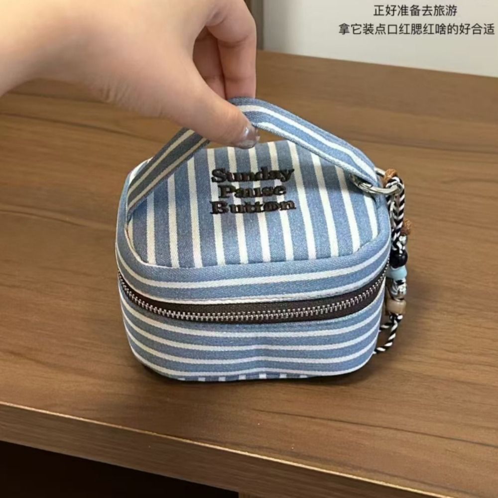 Portable Blue White Striped Sq - Cosmetic Bags 评论和价格