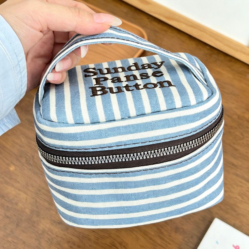 Portable Blue White Striped Sq - Cosmetic Bags 评论和价格